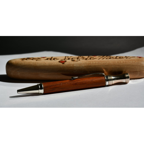 Houten Balpen van Rozenhout met Beukenhouten Pennendoos – Personaliseerbaar, Elegant Design, Parker Vulling, Lengte 13 cm